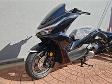 画像をギャラリービューアに読み込む, ホンダ PCX 新車