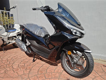 画像をギャラリービューアに読み込む, ホンダ PCX 新車