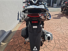 画像をギャラリービューアに読み込む, ホンダ PCX 新車