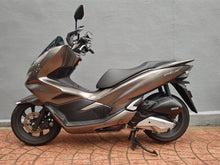 画像をギャラリービューアに読み込む, ホンダ　ＰＣＸ１２５　ＪＦ８１　中古車
