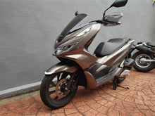 画像をギャラリービューアに読み込む, ホンダ　ＰＣＸ１２５　ＪＦ８１　中古車
