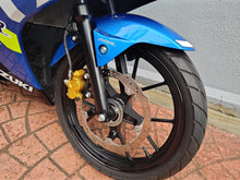 画像をギャラリービューアに読み込む, スズキ　ＧＳＸ－Ｒ１２５　中古車
