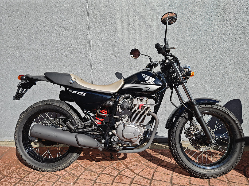 ホンダ　ＦＴＲ２２３ＤＸ最終モデル　中古車