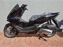 画像をギャラリービューアに読み込む, ホンダ　ＰＣＸ　新車
