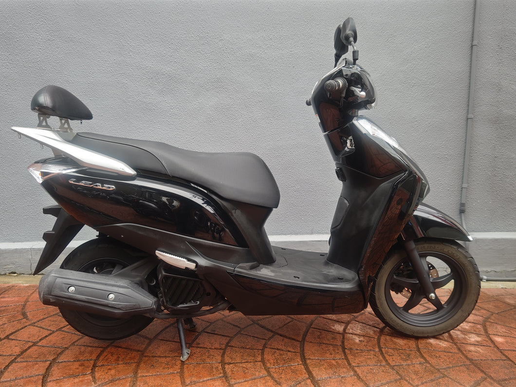 ホンダ　リード１２５　中古