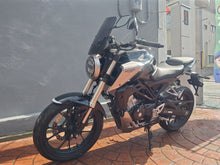 画像をギャラリービューアに読み込む, ホンダ　ＣＢ１２５Ｒ　中古
