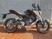 画像をギャラリービューアに読み込む, ホンダ　ＣＢ１２５Ｒ　中古
