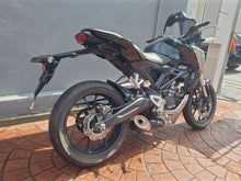 画像をギャラリービューアに読み込む, ホンダ　ＣＢ１２５Ｒ　中古
