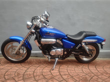 画像をギャラリービューアに読み込む, ホンダ　Ｖ－ＴＷＩＮ　ＭＡＧＮＡ　中古
