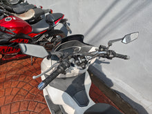 画像をギャラリービューアに読み込む, ホンダ　ＰＣＸ１２５　中古車
