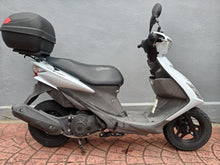 画像をギャラリービューアに読み込む, スズキ　アドレスＶ１２５Ｓ　中古車
