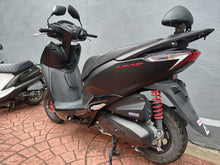 画像をギャラリービューアに読み込む, ホンダ　リード１２５　中古車
