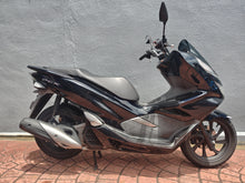 画像をギャラリービューアに読み込む, ホンダ　ＰＣＸ１２５　中古車
