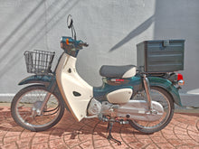 画像をギャラリービューアに読み込む, ホンダ　スーパーカブ５０　中古車
