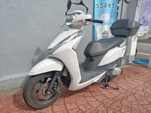画像をギャラリービューアに読み込む, ホンダ　リード１２５　中古車
