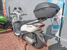 画像をギャラリービューアに読み込む, ホンダ　リード１２５　中古車
